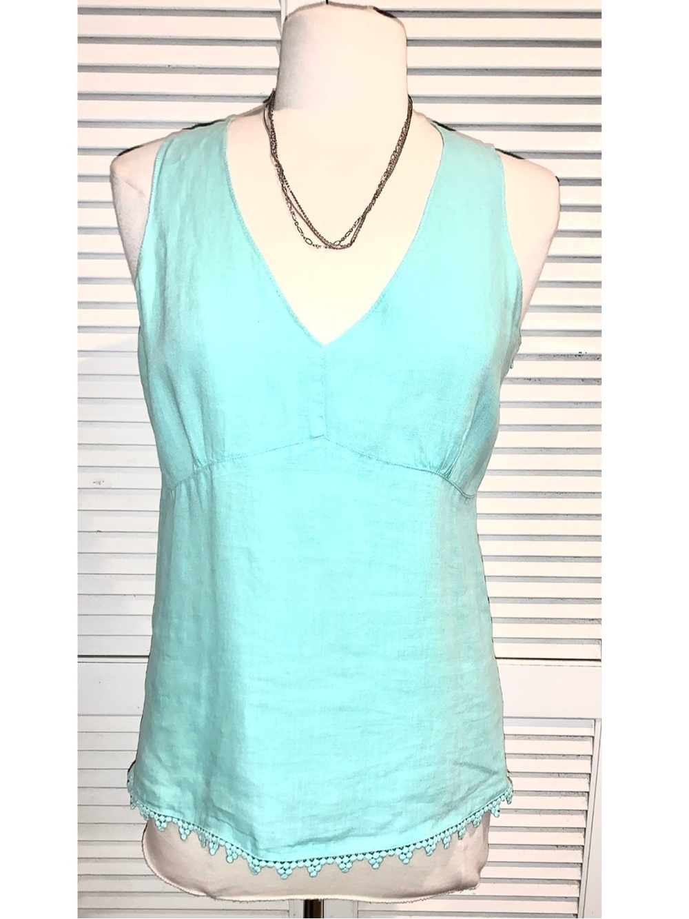 Talbots Irish Linen V neck sleeves blouse in turquoise blue Medium